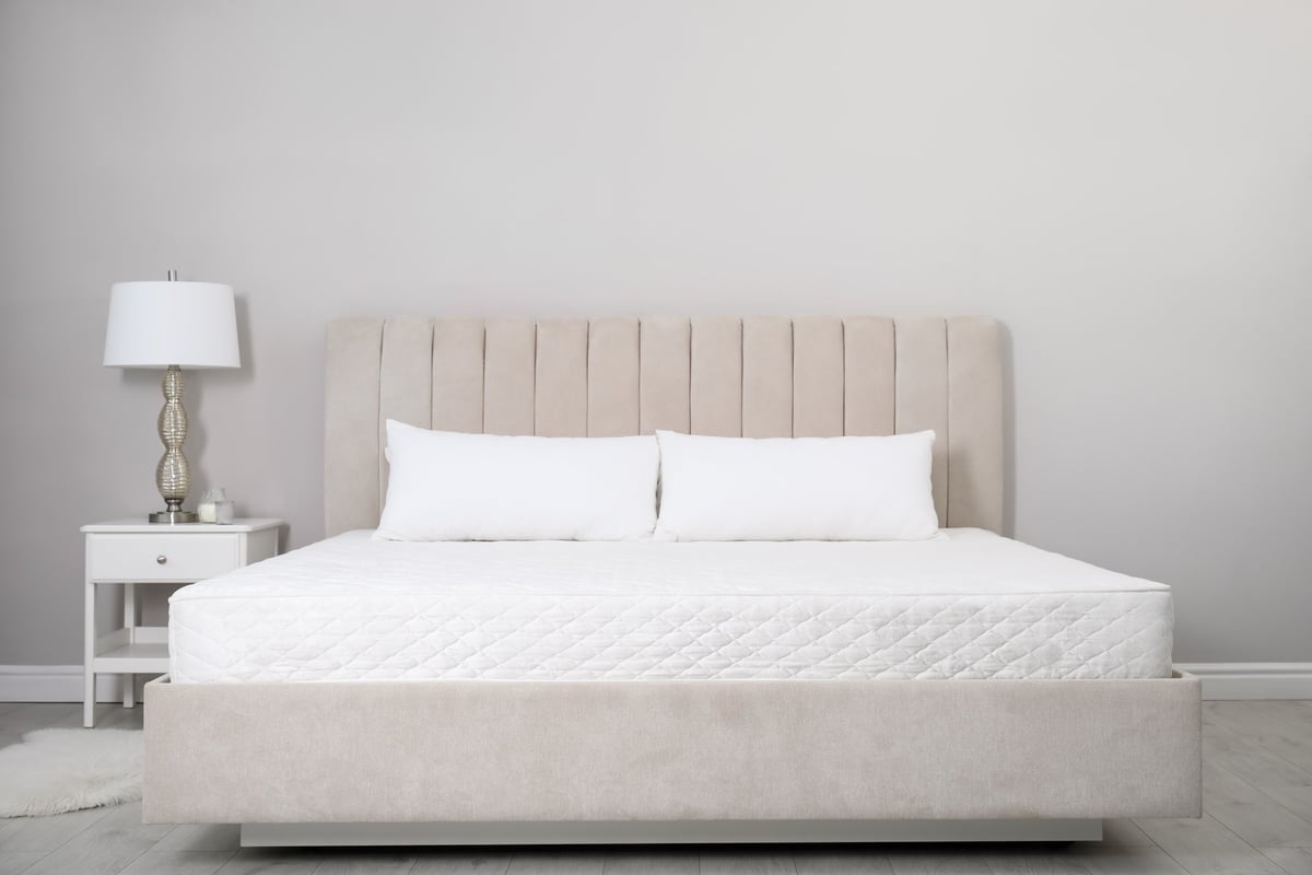 Queen size premium mattress with luxury pillows
